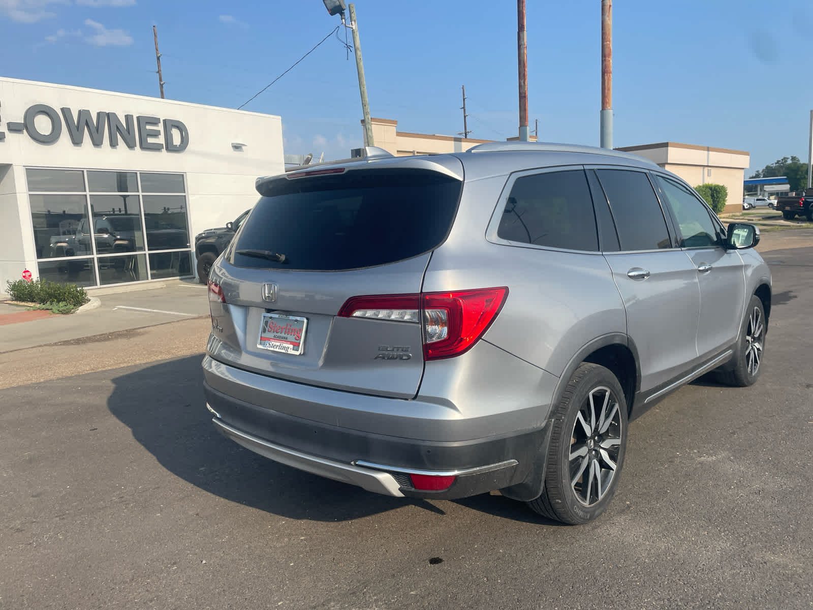 2019 Honda Pilot Elite photo 2
