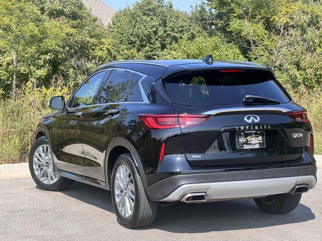 2024 Infiniti QX50 Luxe photo 4