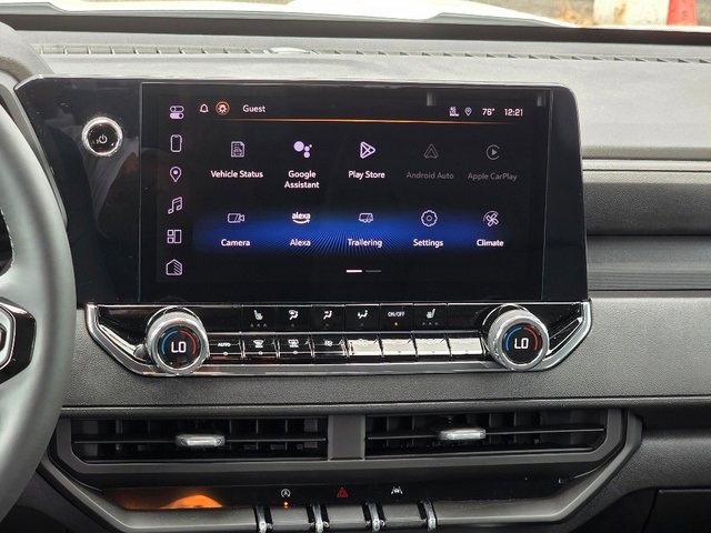 2025 Chevrolet Colorado Trail Boss photo 2