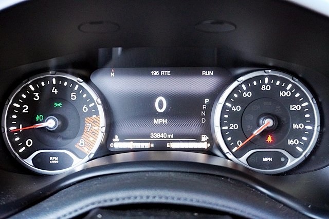 Certified Used 2022 White Jeep Latitude image 31