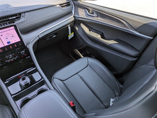2025 Jeep Grand Cherokee Limited photo 19