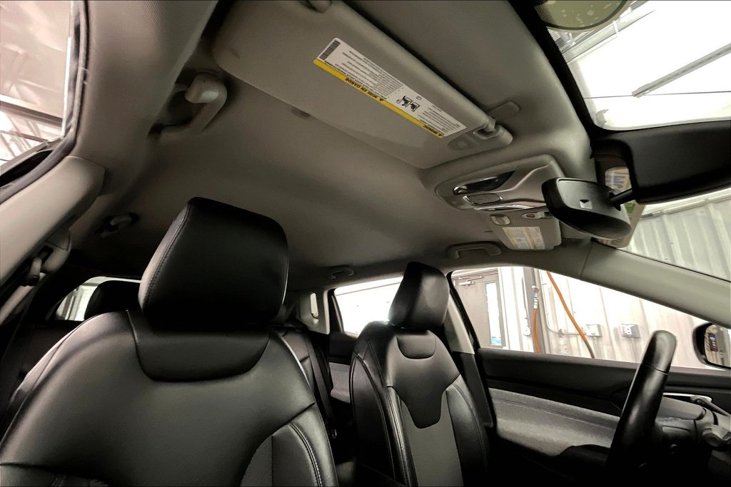 2022 Jeep Compass Latitude photo 21