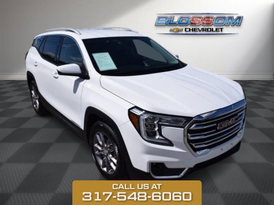 2023 GMC Terrain SLT's photo