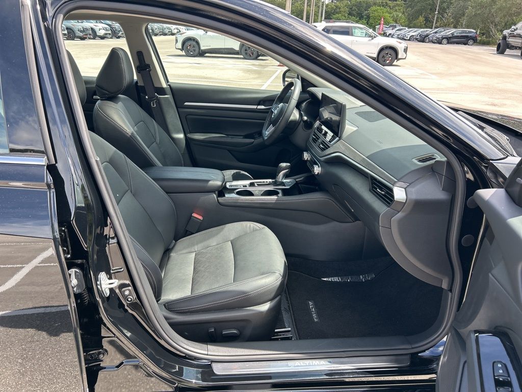 2024 Nissan Altima 2.5 SL photo 34