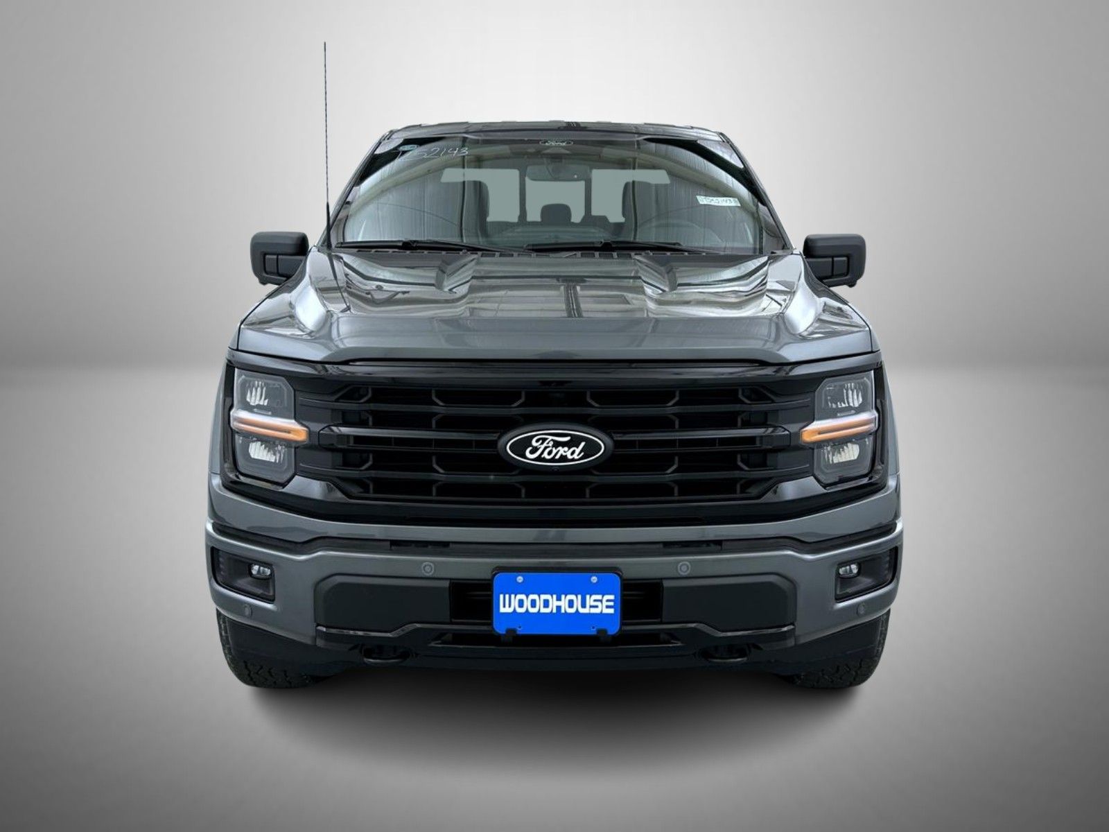 2025 Ford F-150 XLT photo 2