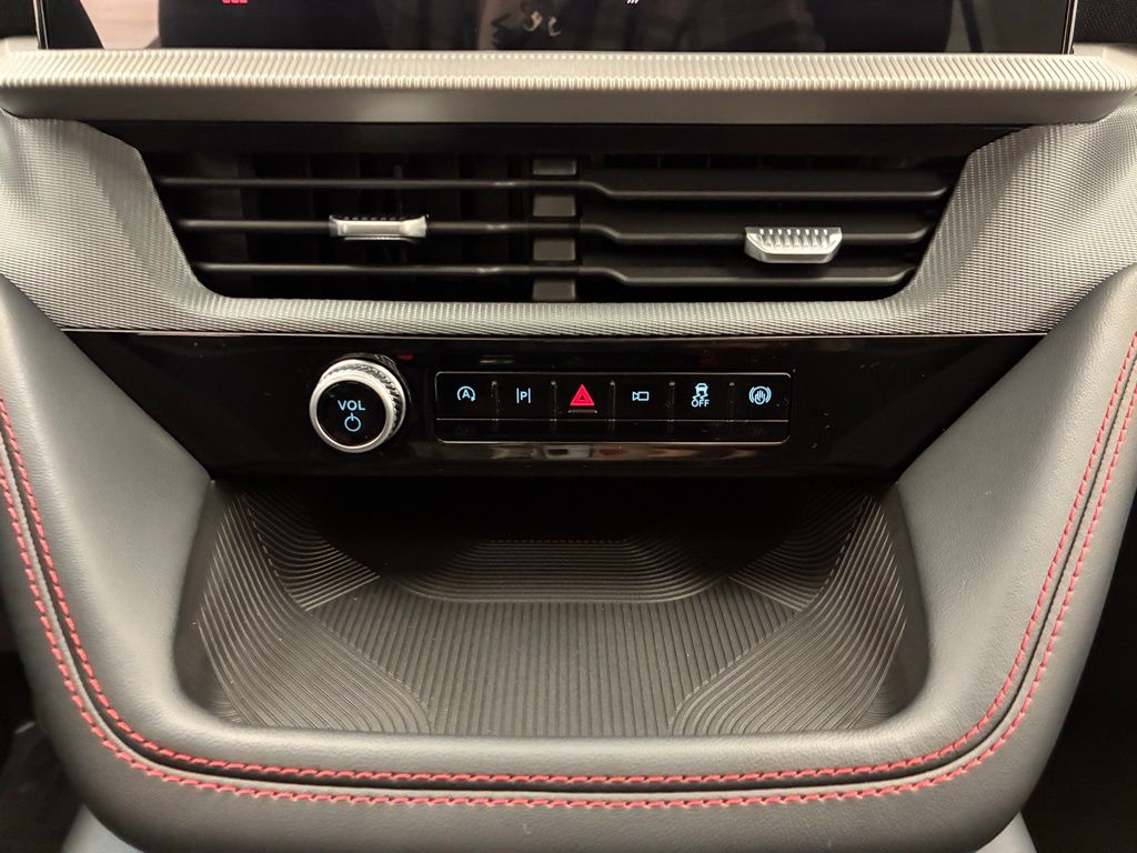 2026 Ford Explorer ST photo 4