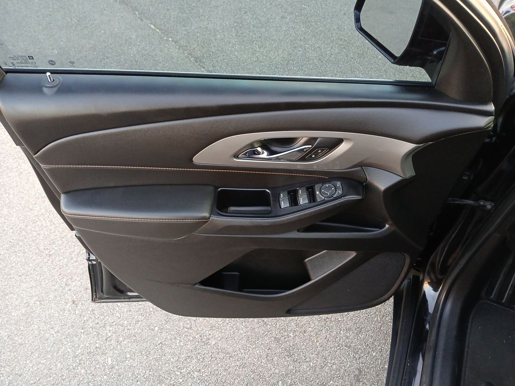2020 Chevrolet Traverse LS photo 22