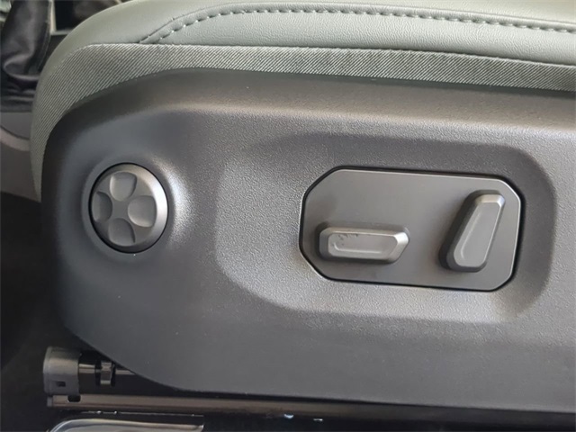 2025 Jeep Gladiator Mojave photo 19
