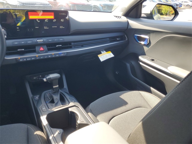 2025 Kia K4 LXS photo 11