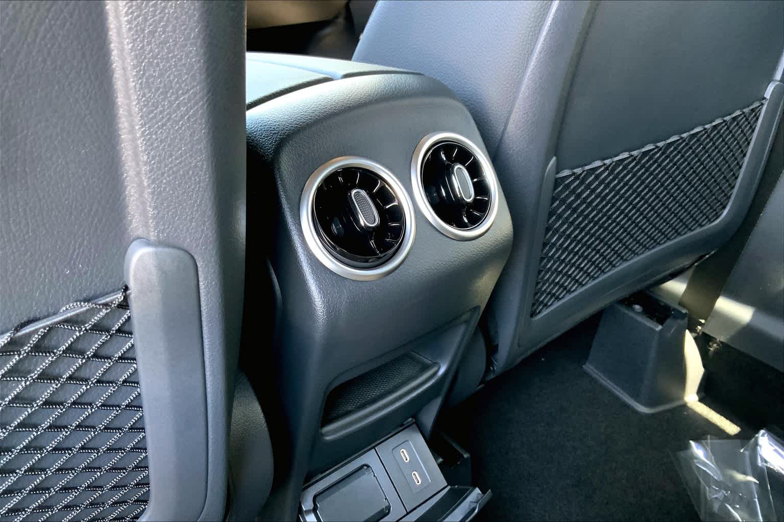 2025 Mercedes Benz GLA 250 photo 11