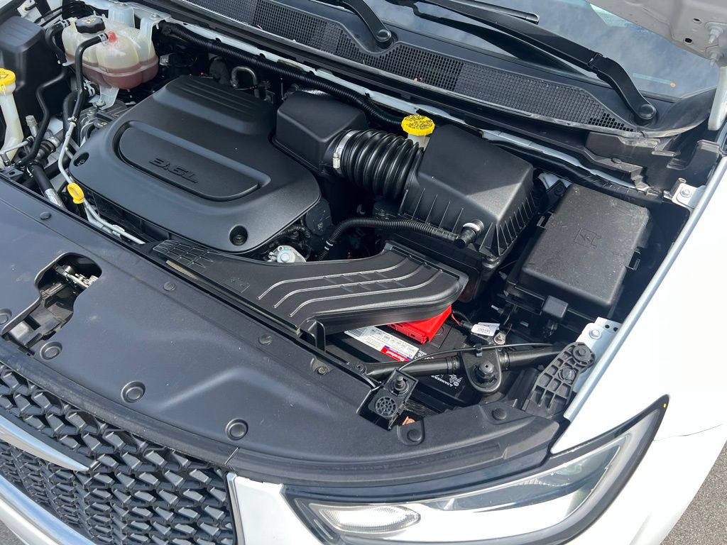 2022 Chrysler Pacifica Touring L photo 37