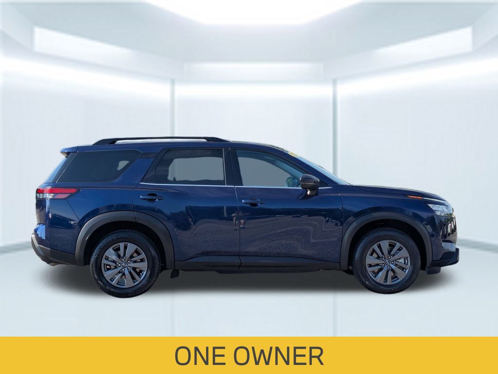 2024 Nissan Pathfinder SV photo 6