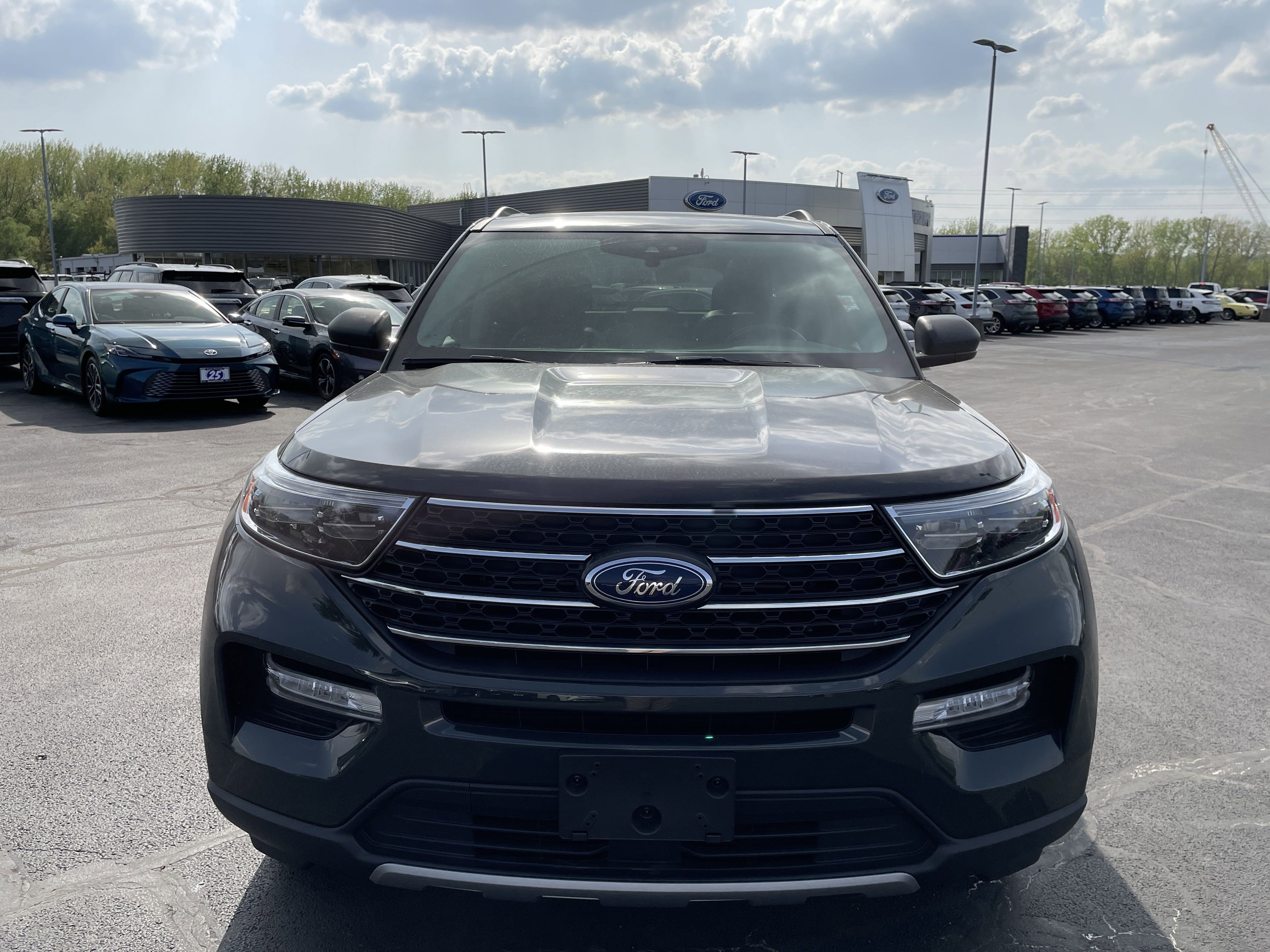 2022 Ford Explorer XLT photo 8
