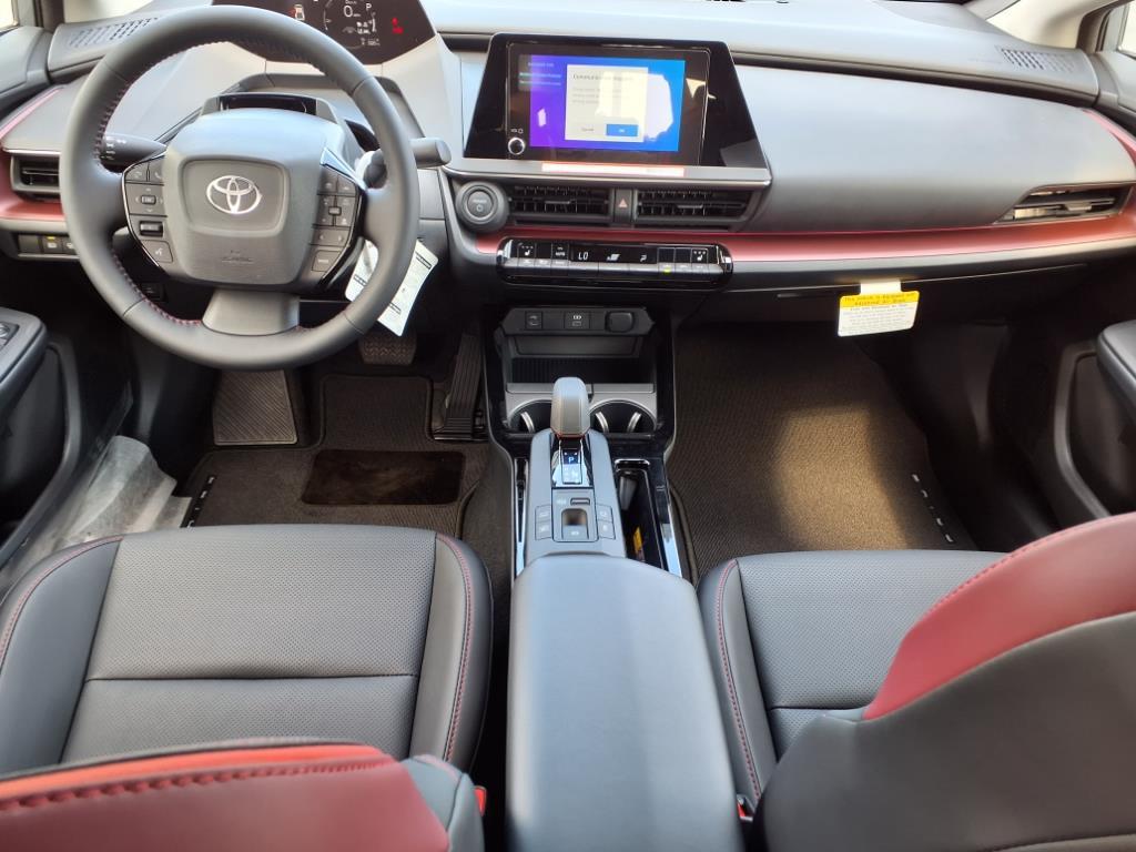 2025 Toyota Prius Plug-in Hybrid XSE photo 12