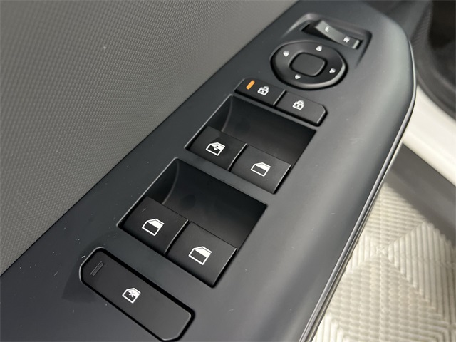 2025 Kia K4 LXS photo 4