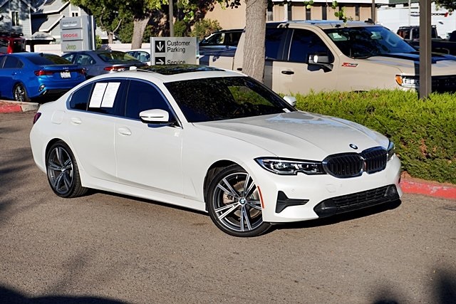 Used 2022 White BMW 330i image 2