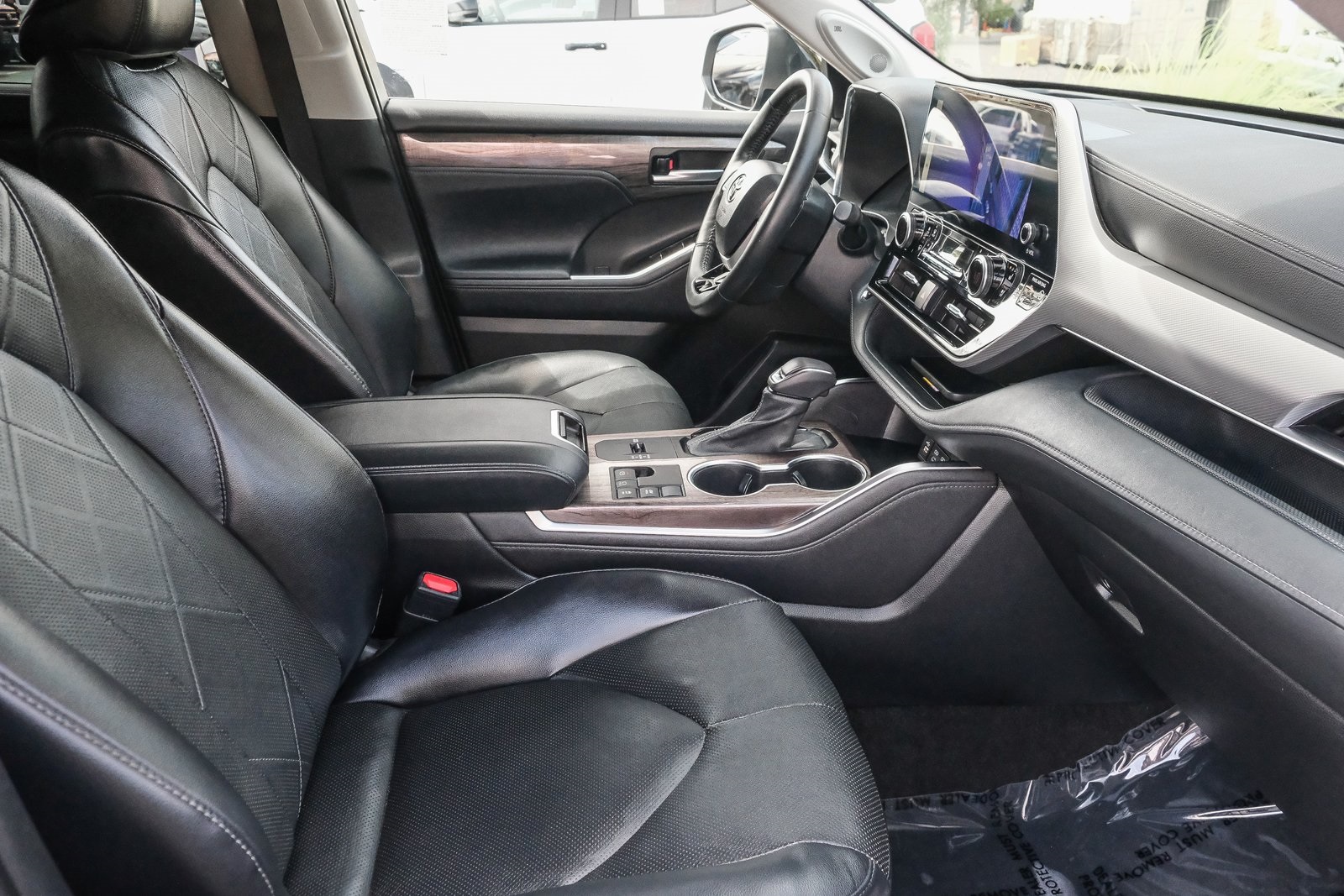 2023 Toyota Highlander Hybrid Platinum photo 16