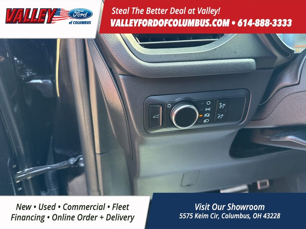2023 Ford Escape ST-Line photo 4