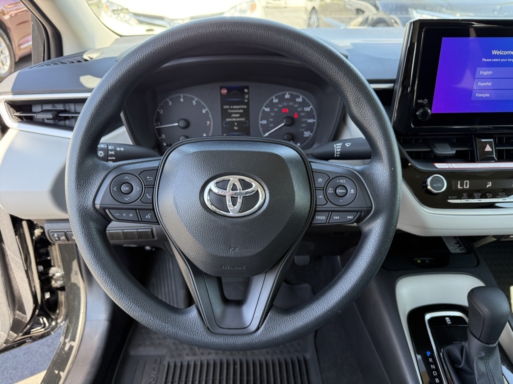 2025 Toyota Corolla LE photo 19