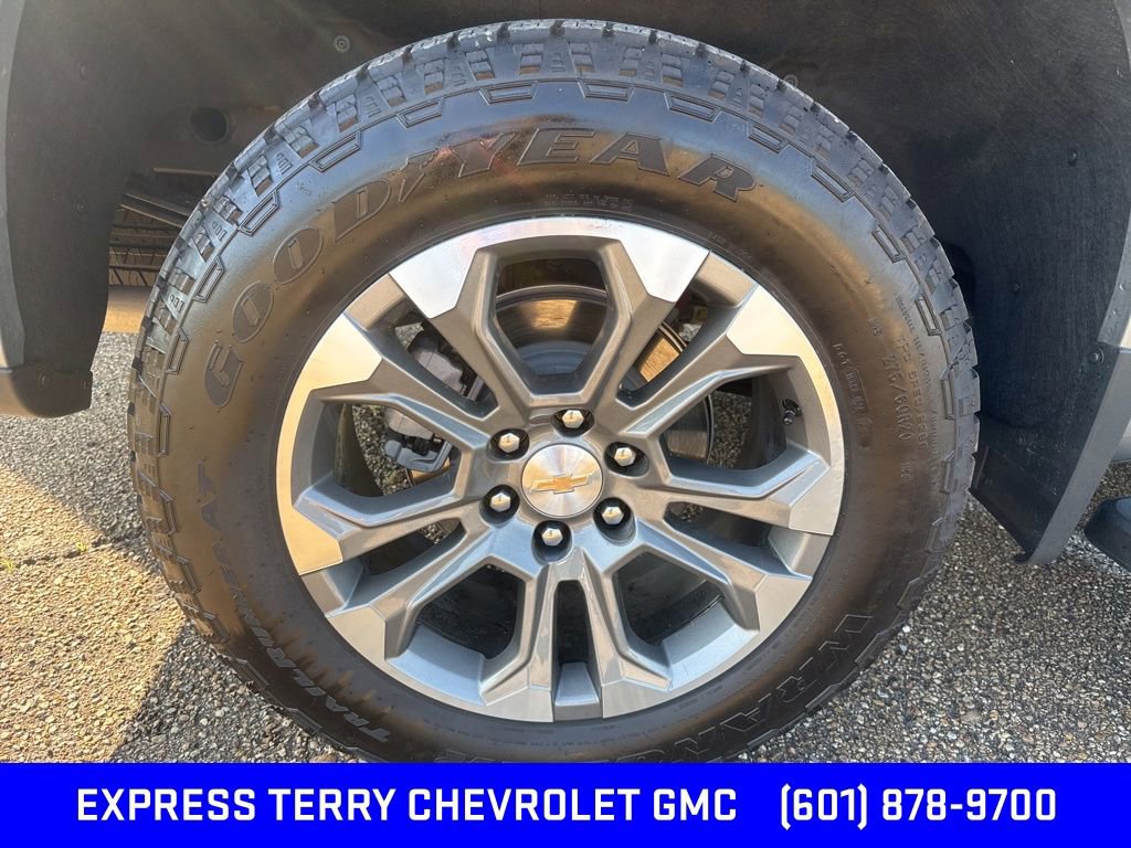 2024 Chevrolet Silverado 1500 High Country photo 12