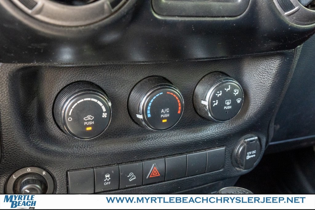 2012 Jeep Wrangler Unlimited Sport photo 22