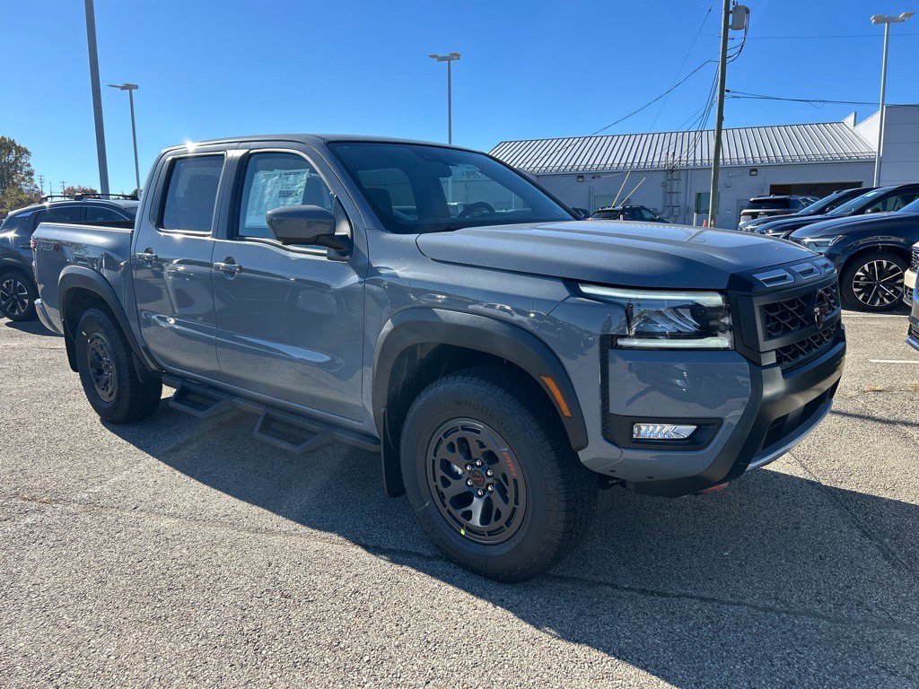 2026 Nissan Frontier PRO-4X's photo