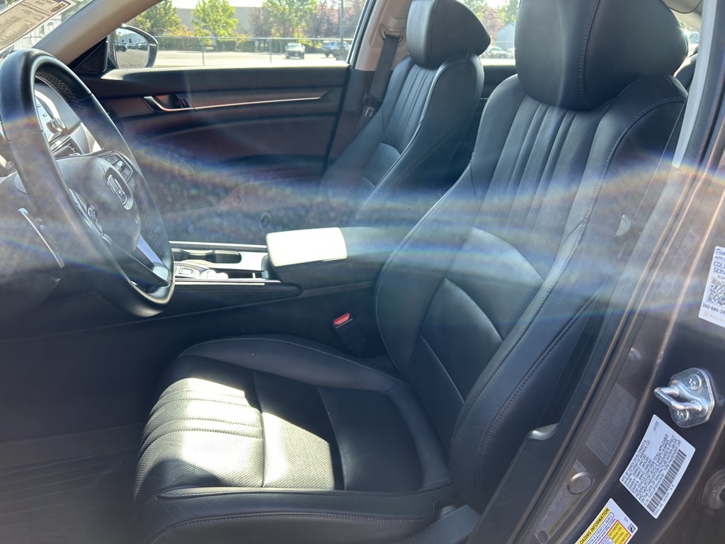 2022 Honda Accord Hybrid Touring photo 19