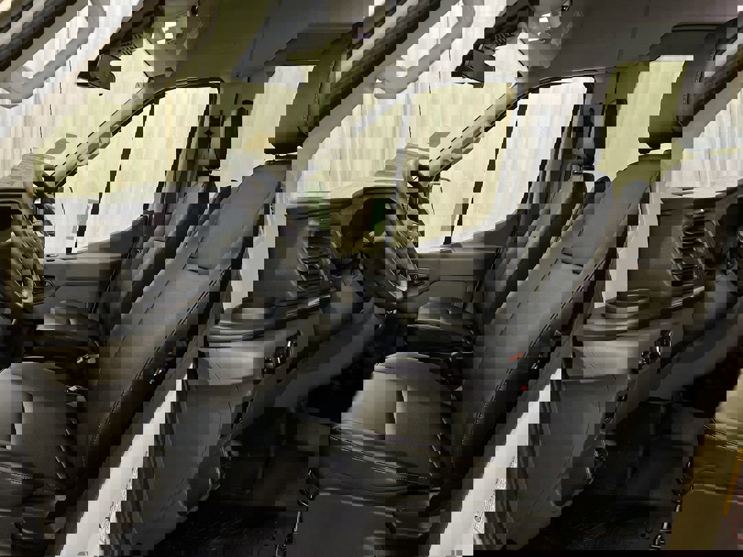 New 2025 OXFORD WHITE Ford XL image 13