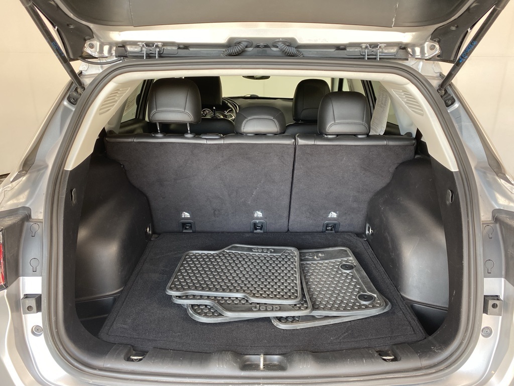 2021 Jeep Compass Latitude photo 14