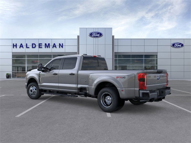 2025 Ford F-350 photo 4
