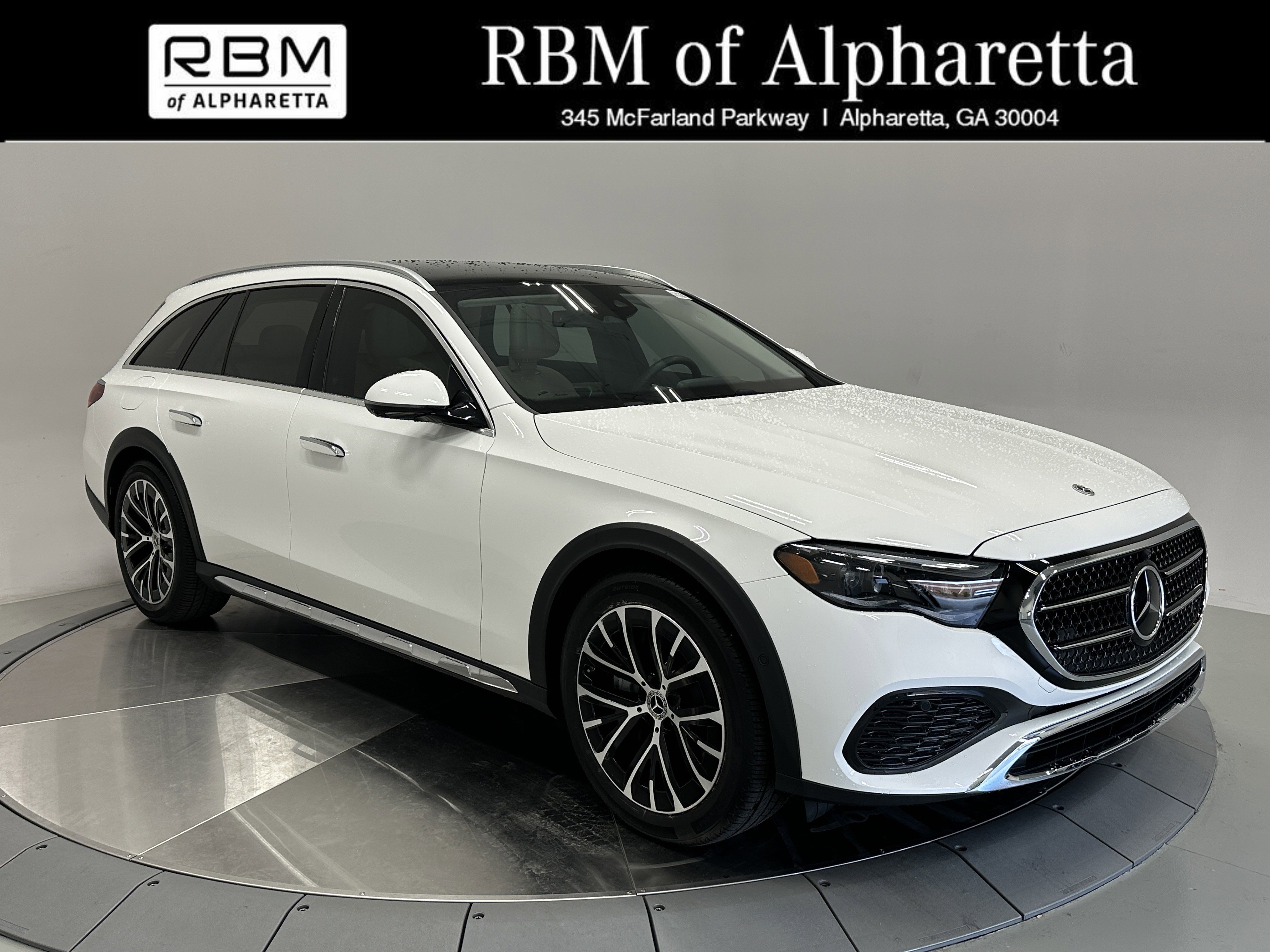 2025 Mercedes-Benz E-Class E450 All-Terrain's photo