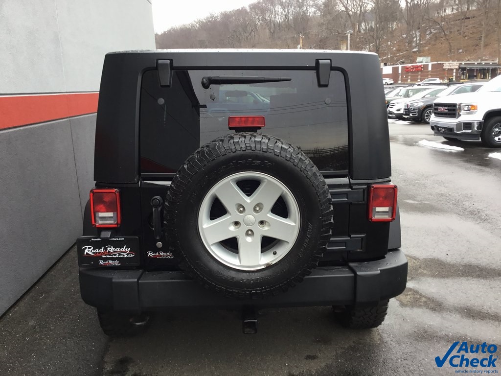 2010 Jeep Wrangler Unlimited Sport photo 4