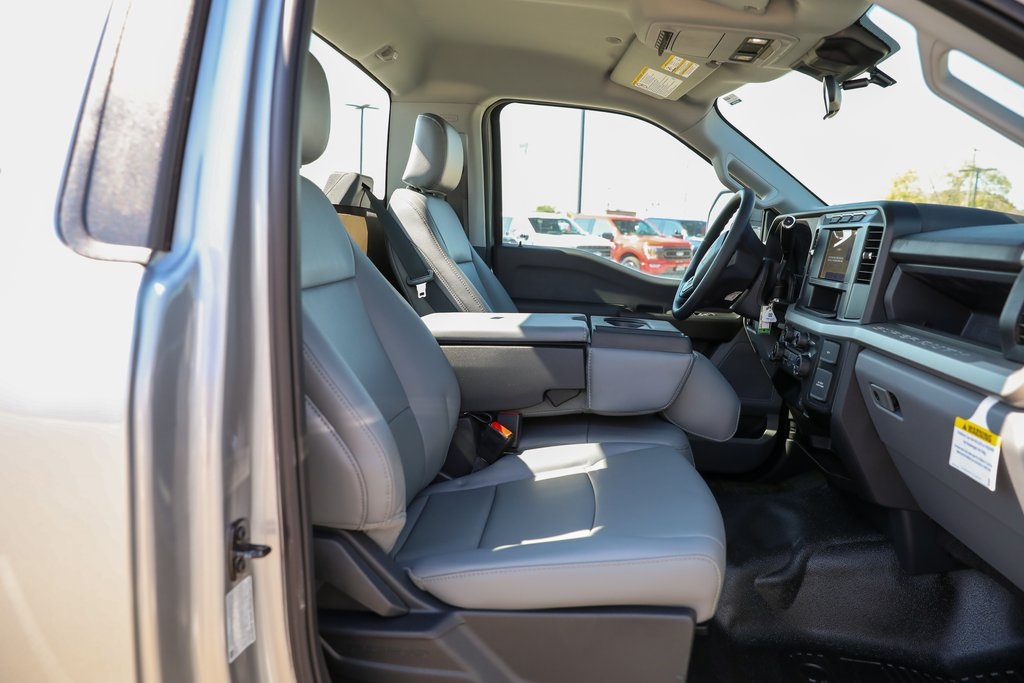 2024 Ford F-550 XL photo 18
