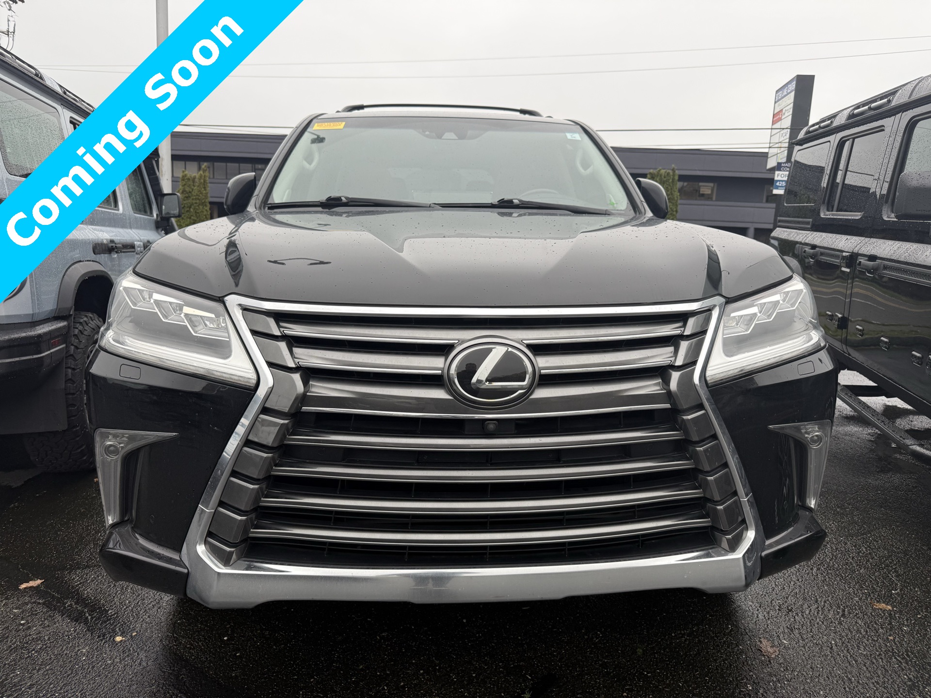 2019 Lexus LX 570 photo 2