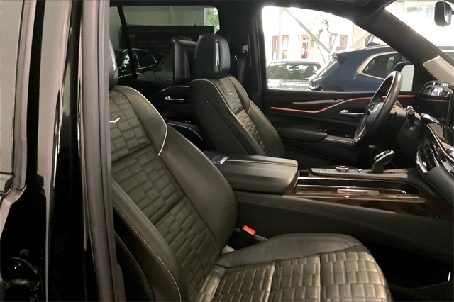 2022 Cadillac Escalade Sport Platinum photo 7