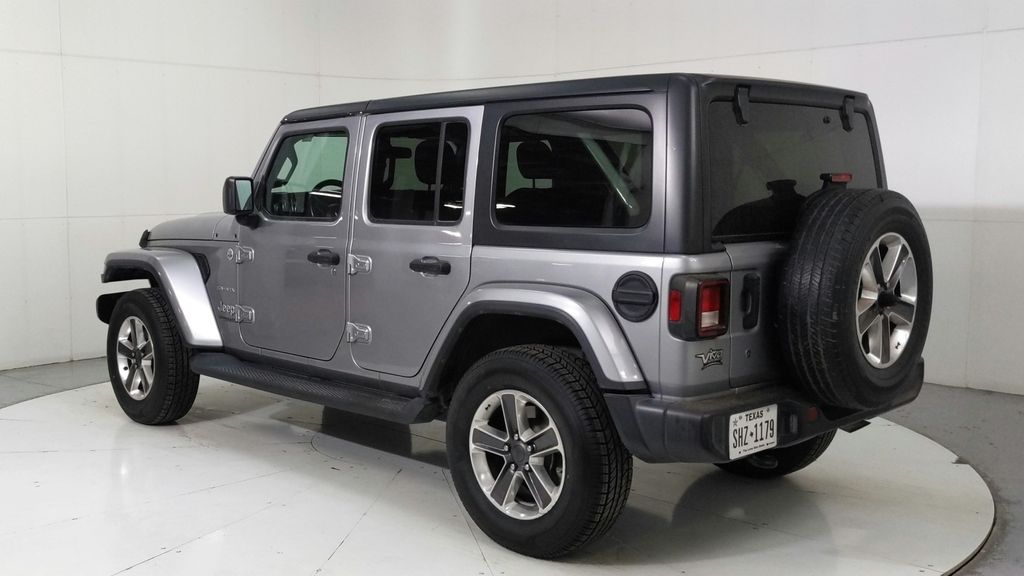 Used 2020 Silver Jeep Unlimited Sahara image 3