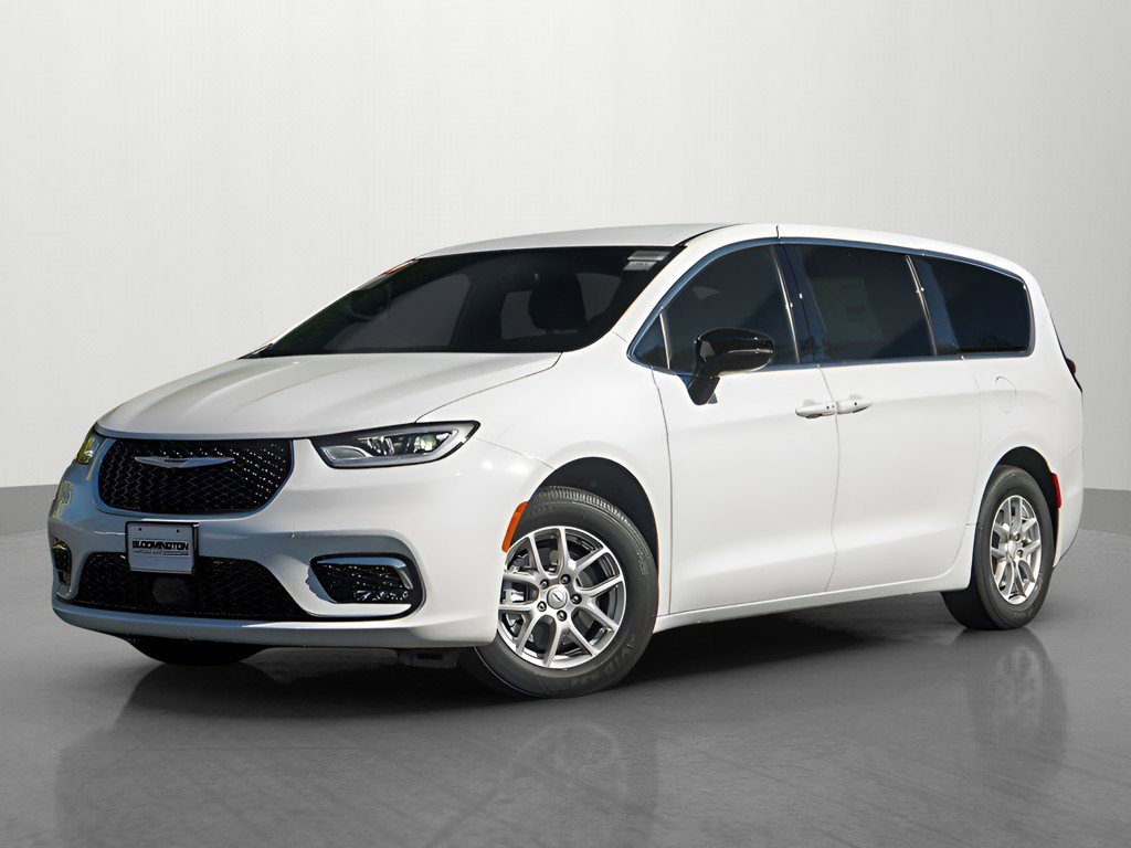 2026 Chrysler Pacifica Select's photo