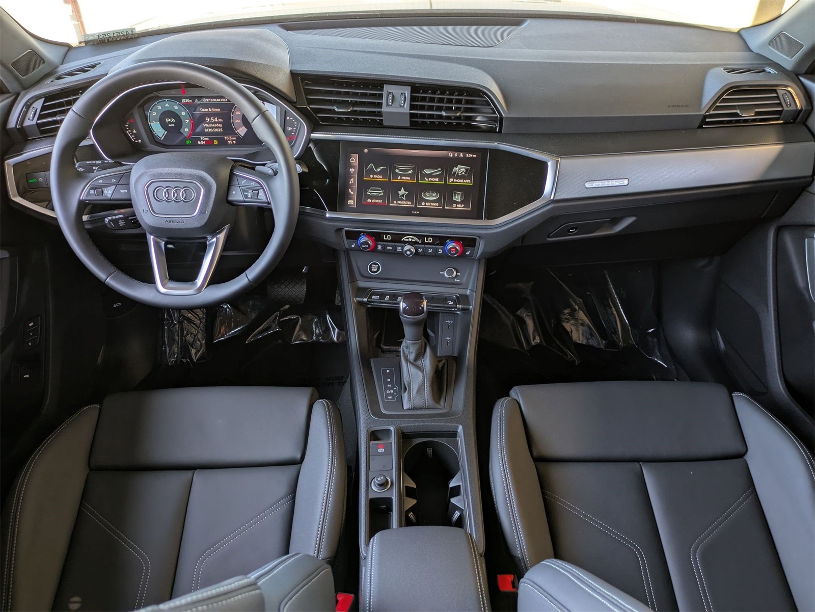 2025 Audi Q3 S line Premium photo 4