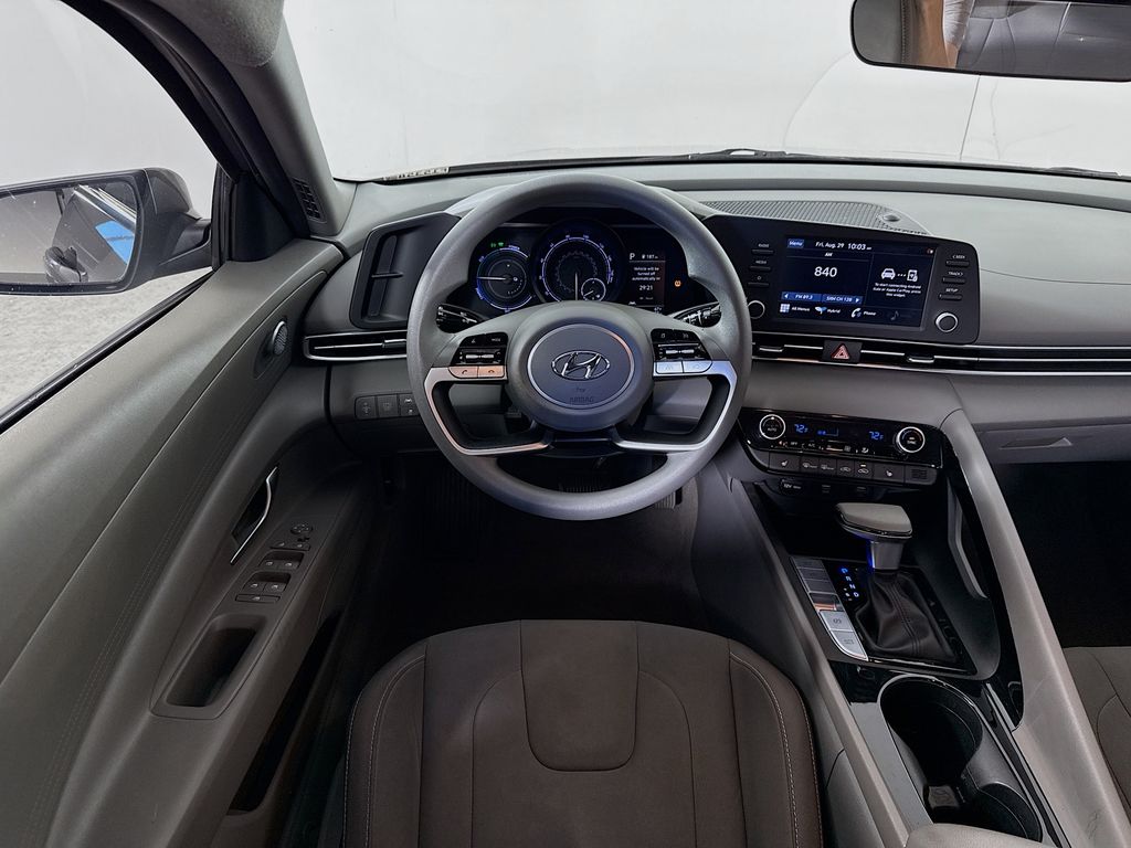 2022 Hyundai Elantra Blue photo 3