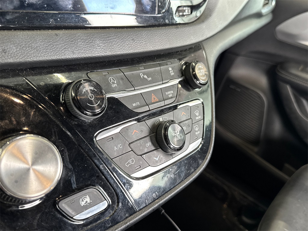 2018 Chrysler Pacifica Touring Plus photo 8