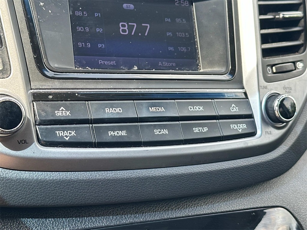 2016 Hyundai Tucson SE photo 19