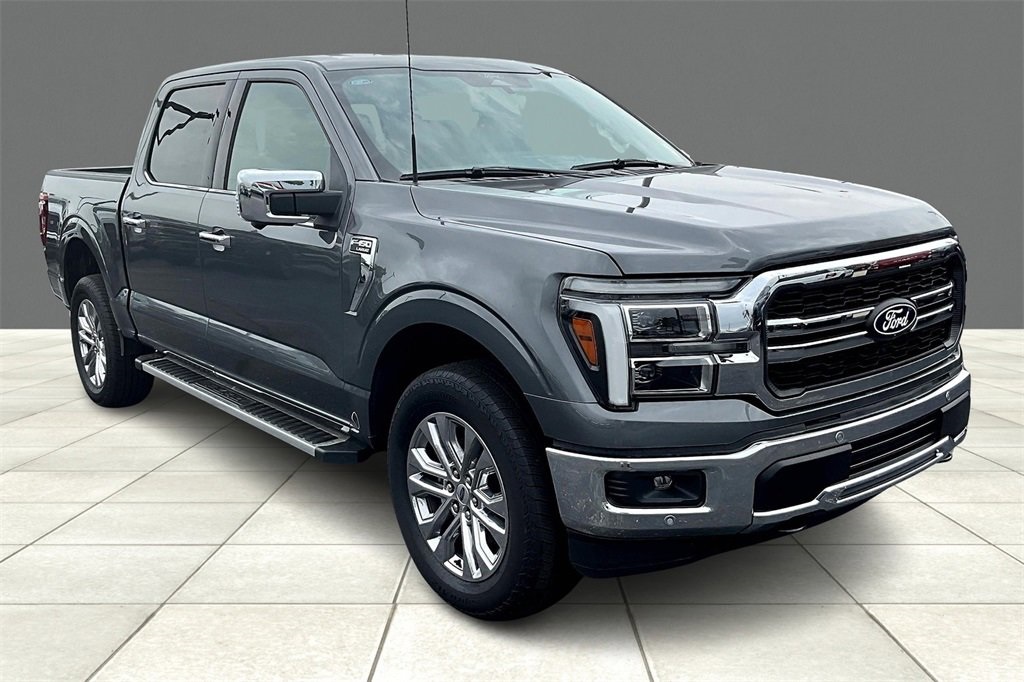2025 Ford F-150 Lariat photo 2