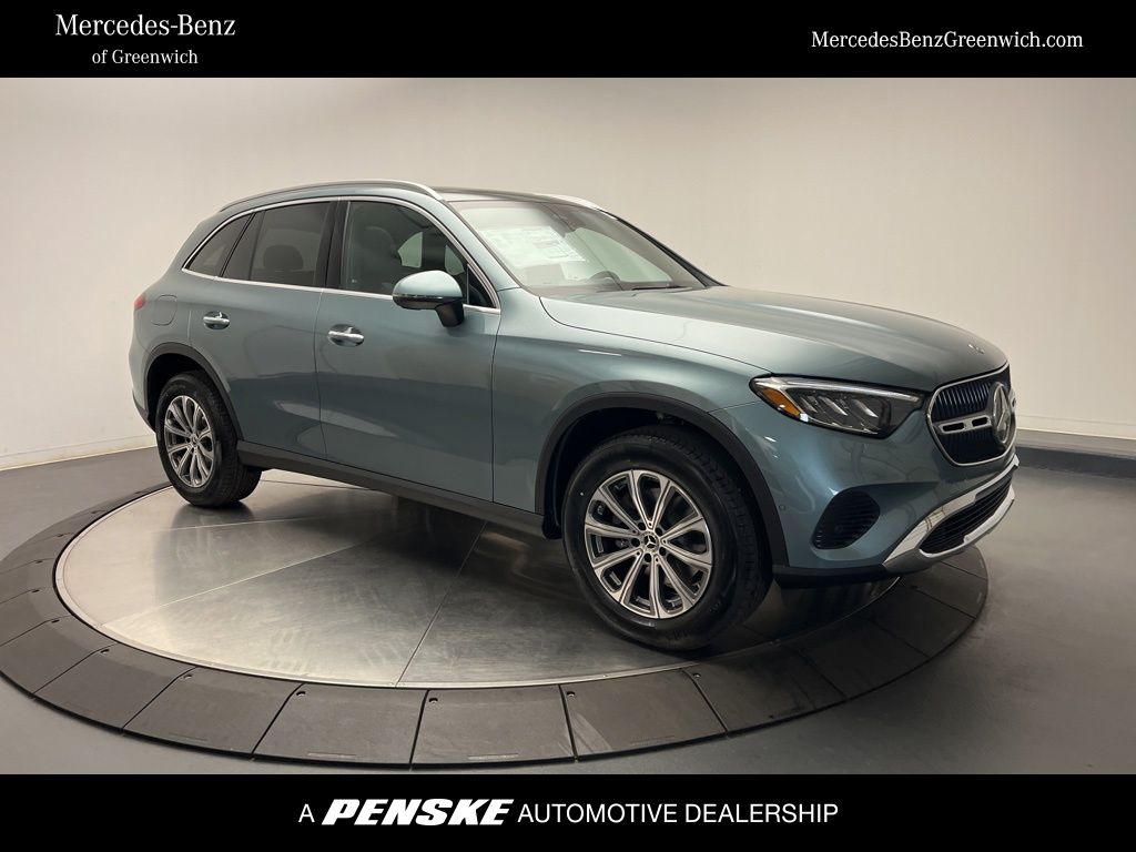 2026 Mercedes-Benz GLC Base's photo