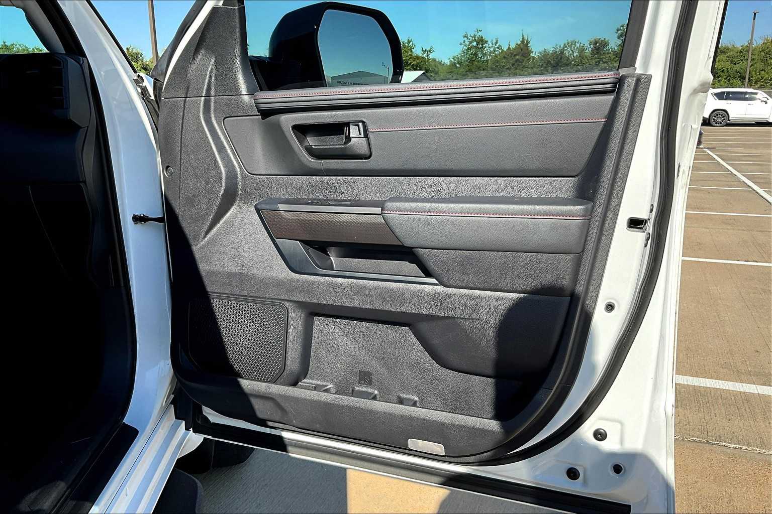 2023 Toyota Sequoia TRD Pro photo 21