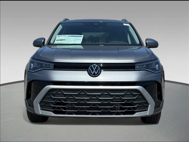 2025 Volkswagen Taos SE photo 2