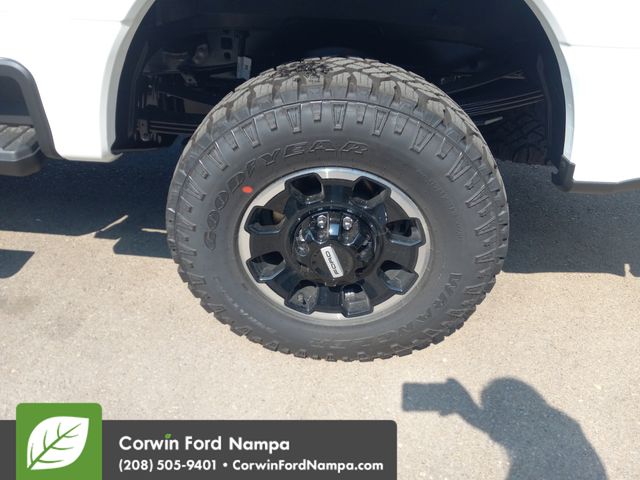 2025 Ford F-350 Platinum photo 31