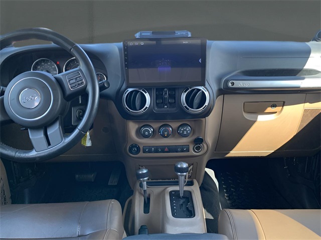 2011 Jeep Wrangler Unlimited Rubicon photo 19