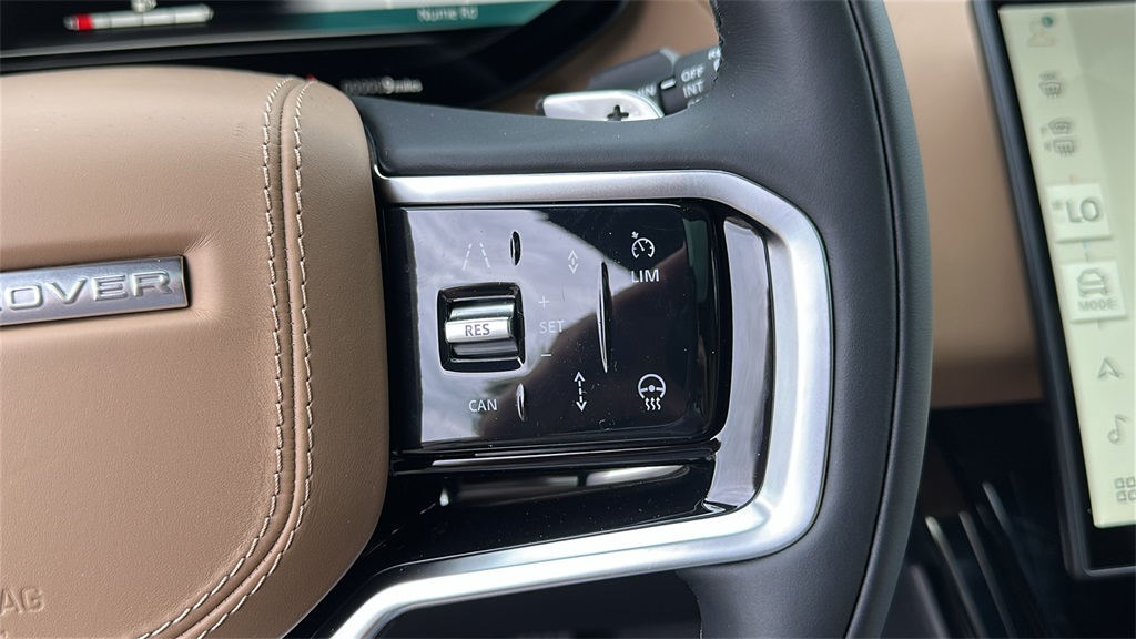 2025 Land Rover Range Rover Sport SE photo 12