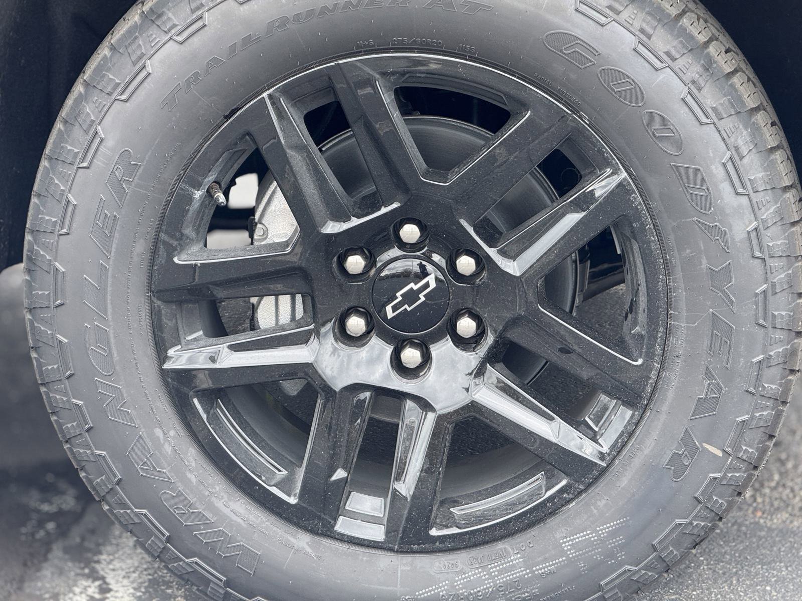 2025 Chevrolet Silverado 1500 RST photo 7