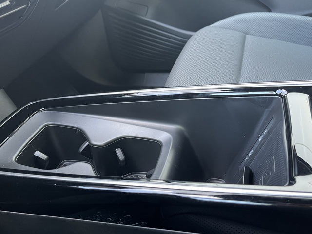 2025 Volkswagen ID.4 Pro Plus photo 39